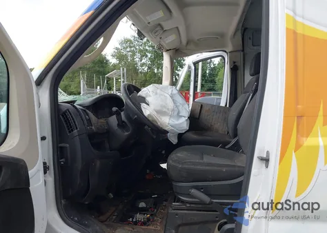 2018 Ram Promaster 2500 High Roof 136 Wb z USA, uszkodzony, nr VIN 3C6TRVCGXJE138945